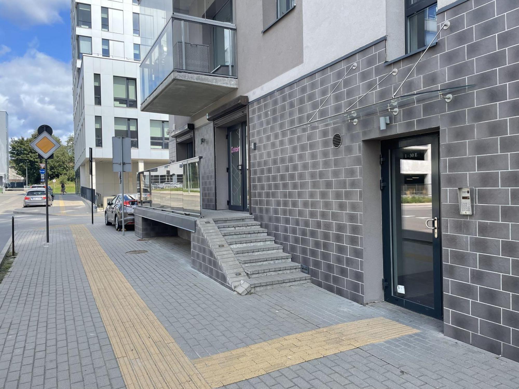 Your Home - Spacious Apartment In City Center, With Balcony & Self Check-In ヴィリニュス エクステリア 写真