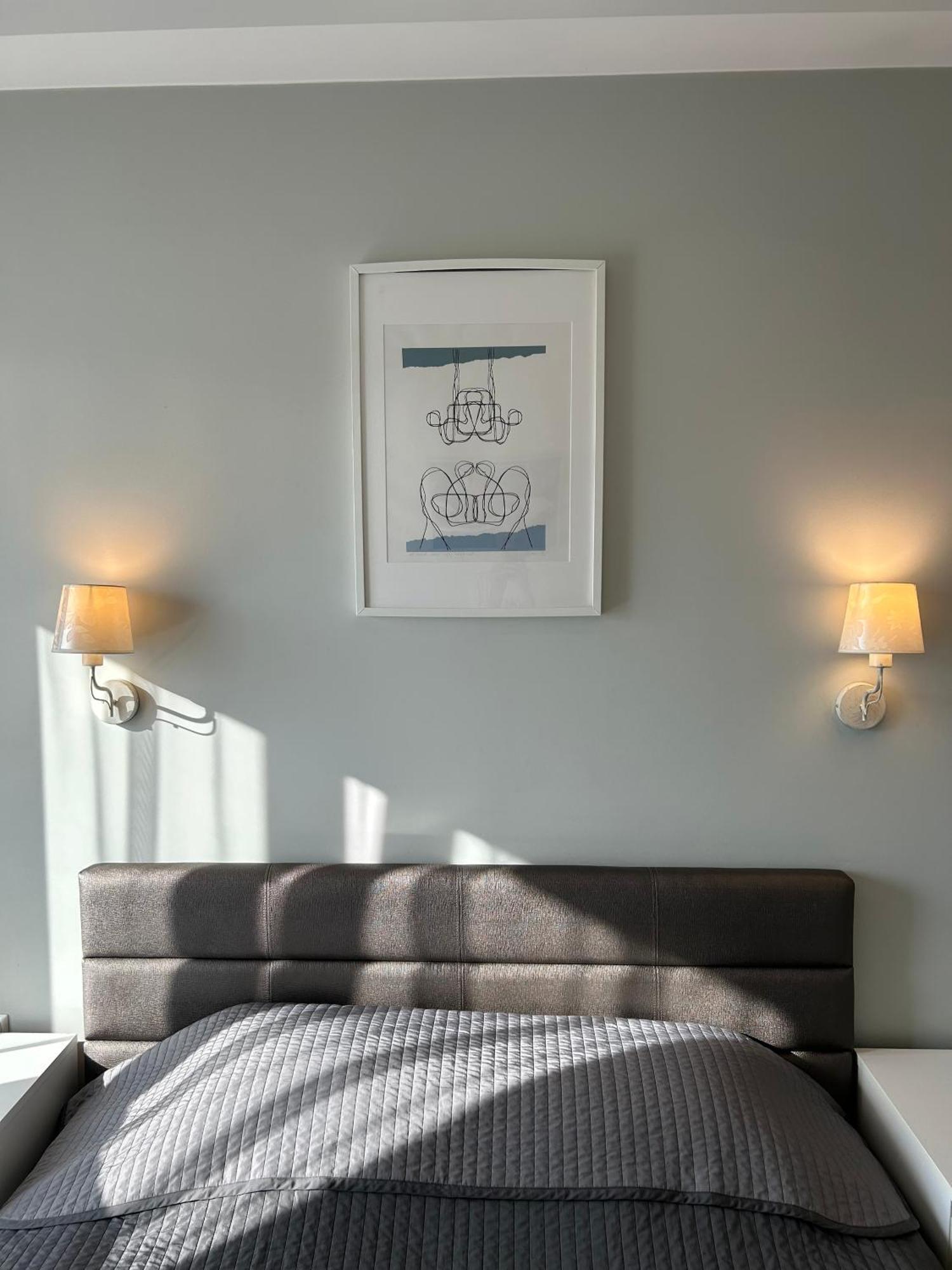 Your Home - Spacious Apartment In City Center, With Balcony & Self Check-In ヴィリニュス エクステリア 写真